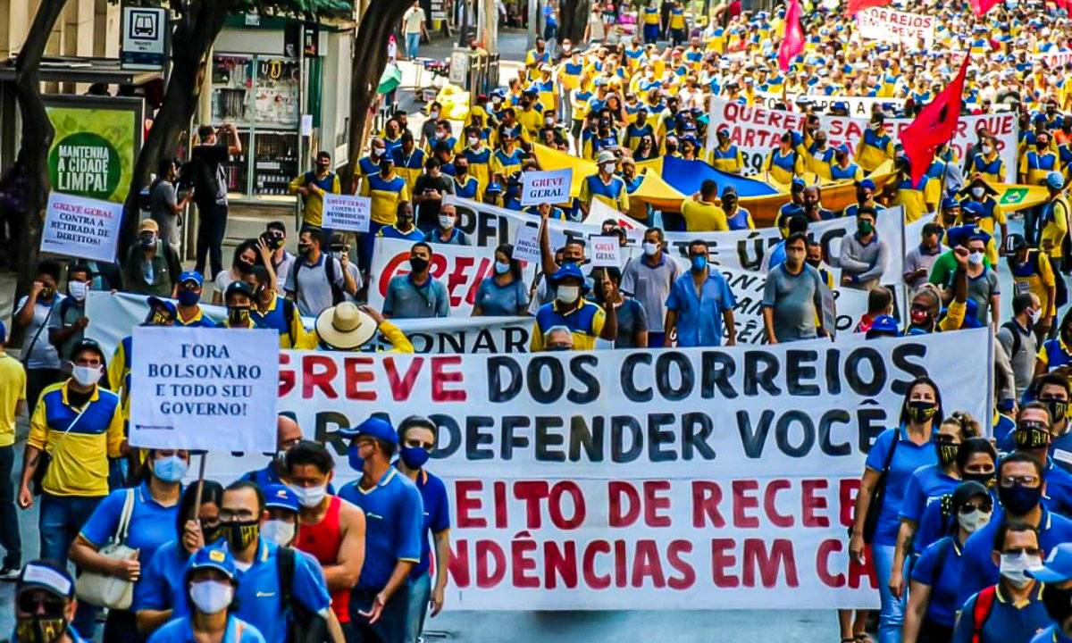 Greve dos Correios - Serviço postal volta nesta terça-feira (22) com reajuste nos benefícios trabalhistas