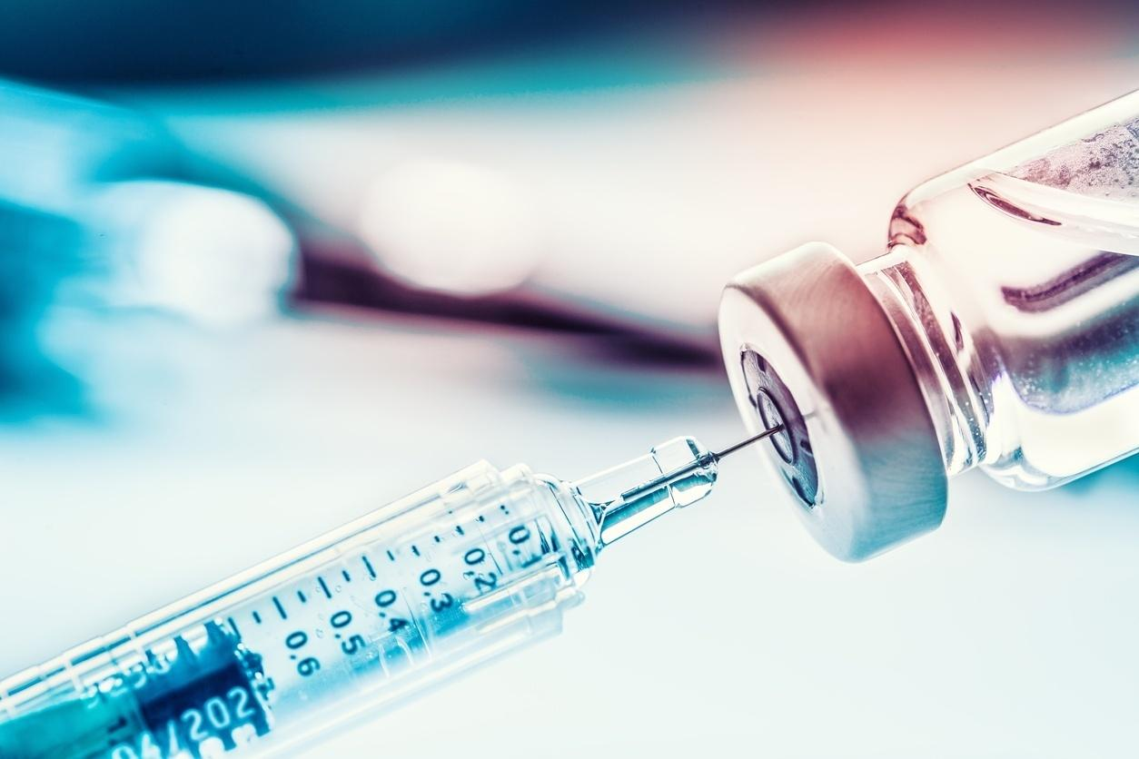 Vacina contra a COVID-19 amplia testes no Brasil