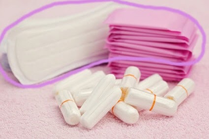 Escócia se torna o primeiro país do mundo a oferecer absorventes menstruais gratuitos