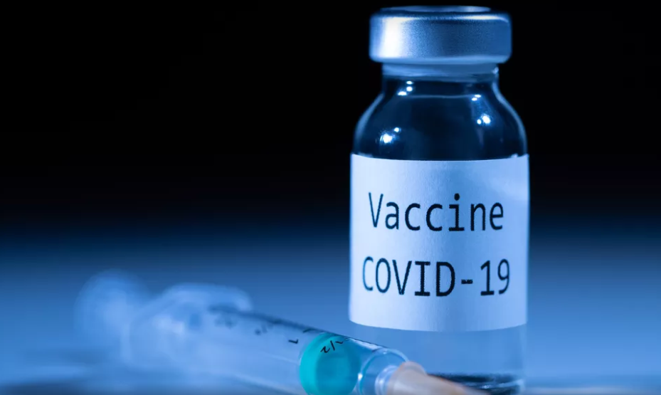 Vacinação contra Covid-19 nos EUA deve começar nesta segunda-feira (14)